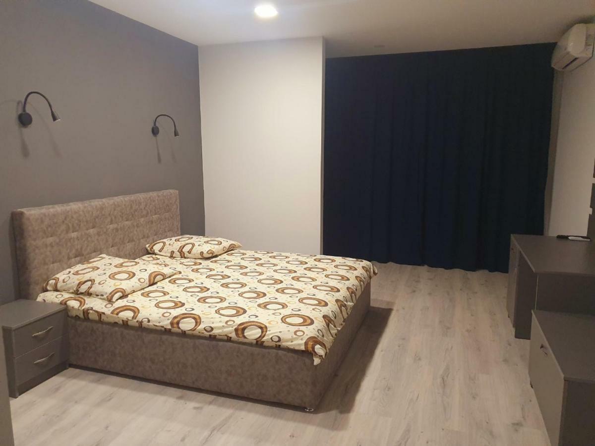 Apartments Yes Oujhorod Extérieur photo
